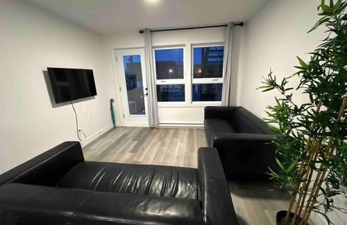 Longue-Pointe Apartment | One-Bedroom Apartment - 1905