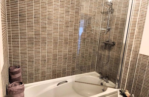 Landore Apartment | One-Bedroom Apartment In Swansea SA1