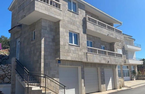 Drasnice Apartment | One bedroom apartment near beach Drašnice, Makarska (A-22864-a)