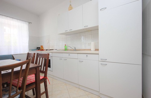 Kukljica Apartment | One bedroom apartment with terrace and sea view Kukljica, Ugljan (A-8209-b)