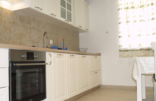 Lukoran Apartment | One bedroom apartment with terrace Lukoran, Ugljan (A-23830-a)