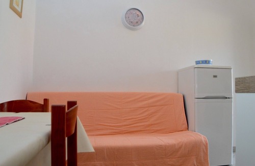 Lukoran Apartment | One bedroom apartment with terrace and sea view Lukoran, Ugljan (A-23830-d)