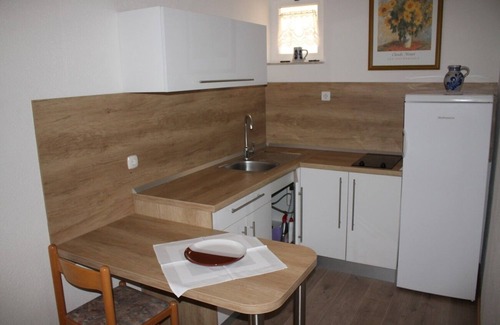 Gorinka Apartment | One bedroom apartment with terrace and sea view Makarska (A-21911-a)