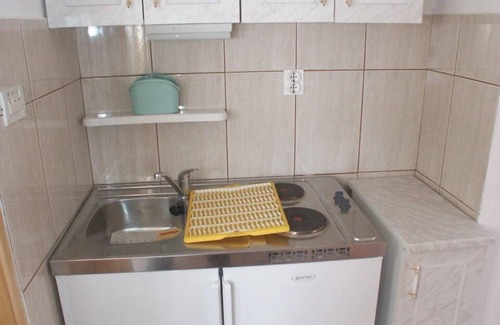 Punta Kriza Apartment | One bedroom apartment with balcony and sea view Punta križa, Cres (A-383-a)