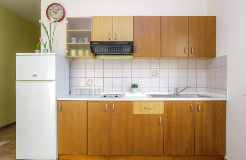 Zrce Apartment | One-Bedroom apartment with terrace and pool