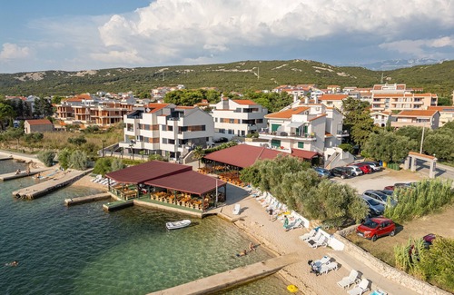 Novalja Apartment | One bedroom apartment near beach Stara Novalja, Pag (A-9710-a)
