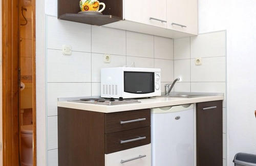 Promajna Apartment | One bedroom apartment near beach Promajna, Makarska (A-2605-b)