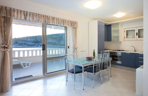 Razanj Apartment | One bedroom apartment near beach Ražanj, Rogoznica (A-7484-a)