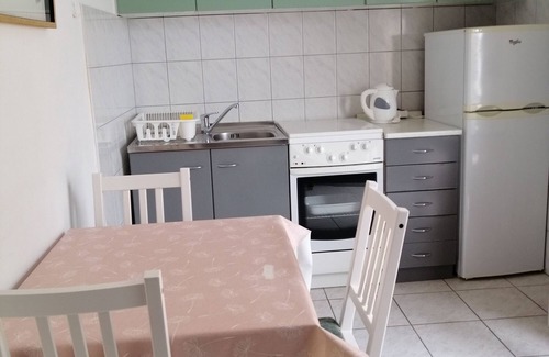 Kustici Apartment | One bedroom apartment near beach Kustići, Pag (A-18248-c)