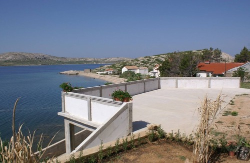 Kustici Apartment | One bedroom apartment with terrace Zubovići, Pag (A-4130-d)