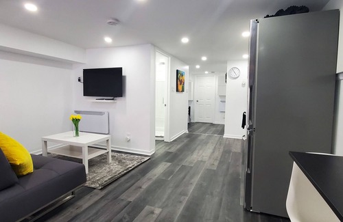 The Junction Apartment | One bedroom apartment in Toronto's Hip Hotspot