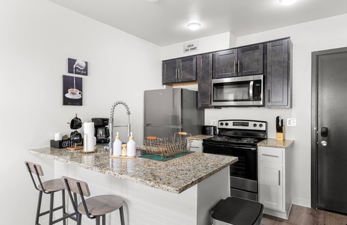 New Center Detroit Apartment | One Bedroom apartment In Midtown W/Balcony