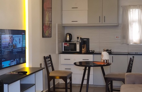 Naivasha Apartment | One bedroom apartment in Moi south lake road naivasha. Close to lake naivasha