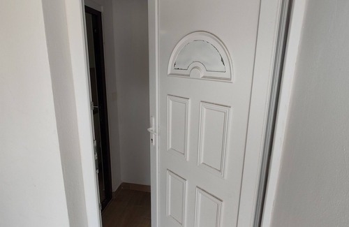 Koper Apartment | One Bedroom Apartment in Koper with Shared Terrace