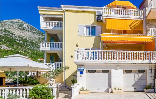Slano Apartment | One-Bedroom Apartment In Slano