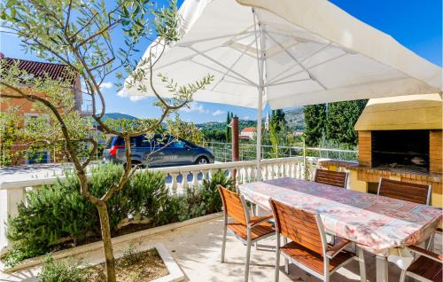 Slano Apartment | One-Bedroom Apartment In Slano