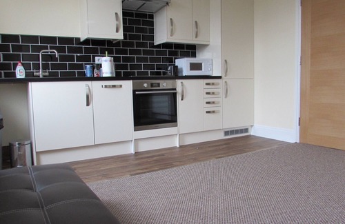Saint Paul's Apartment | One Bedroom Apartment Near Centre