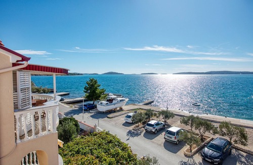 Brodarica Apartment | One bedroom apartment near beach Brodarica, Šibenik (A-4194-c)