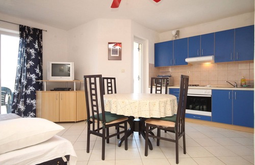 Banj Apartment | One bedroom apartment near beach Banj, Pašman (A-8206-a)