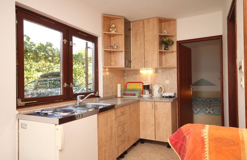 Zdrelac Apartment | One bedroom apartment near beach Ždrelac, Pašman (A-8406-b)