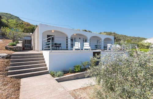Putnikovic Apartment | One bedroom apartment near beach Cove Pještata, Pelješac (A-12381-a)