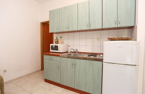 Viganj Apartment | One bedroom apartment near beach Viganj, Pelješac (A-10116-e)
