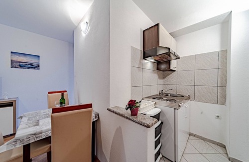 Zaklopatica Apartment | One bedroom apartment near beach Zaklopatica, Lastovo (A-8342-d)