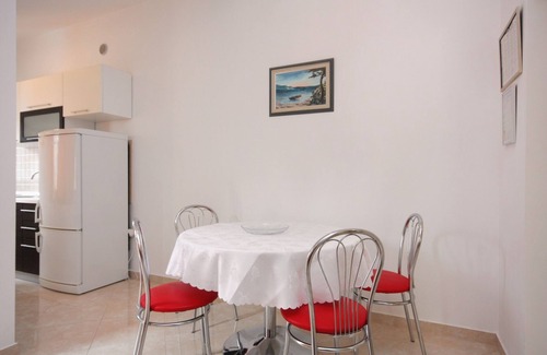 Postira Apartment | One bedroom apartment near beach Postira, Brač (A-705-d)