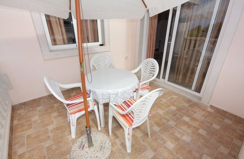 Postira Apartment | One bedroom apartment near beach Postira, Brač (A-705-d)