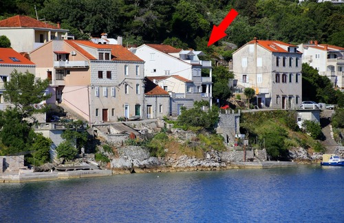 Racisce Apartment | One bedroom apartment near beach Račišće, Korčula (A-4360-a)