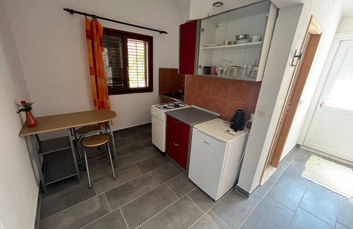 Island Hvar Apartment | One bedroom apartment near beach Jelsa, Hvar (A-22256-c)