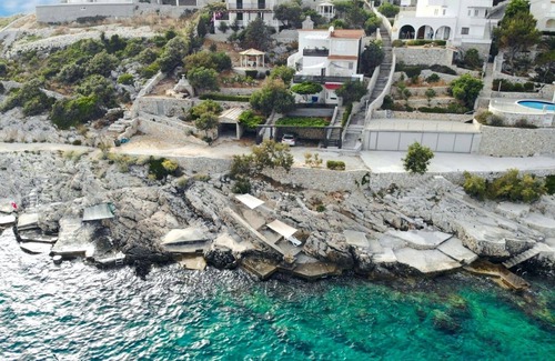 Sevid Apartment | One bedroom apartment near beach Sevid, Trogir (A-14790-c)
