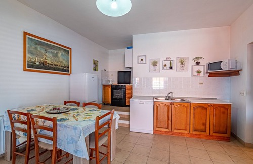 Prigradica Apartment | One bedroom apartment near beach Prigradica, Korčula (A-627-b)