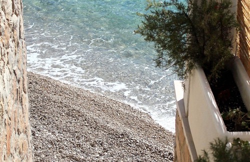 Gdinj Apartment | One bedroom apartment near beach Cove Tvrdni Dolac, Hvar (A-2997-b)