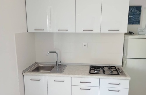 Pokrivenik Apartment | One bedroom apartment near beach Cove Pokrivenik, Hvar (A-4604-d)