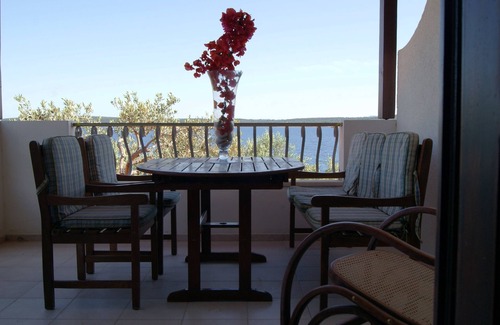 Zavala Apartment | One bedroom apartment near beach Zavala, Hvar (A-553-c)