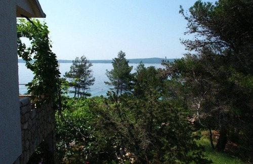 Zavala Apartment | One bedroom apartment near beach Zavala, Hvar (A-2061-a)