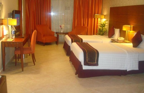 Al Mankhool Apartment | One Bedroom Apartment Near day To Day Al Karama By Luxury Bookings
