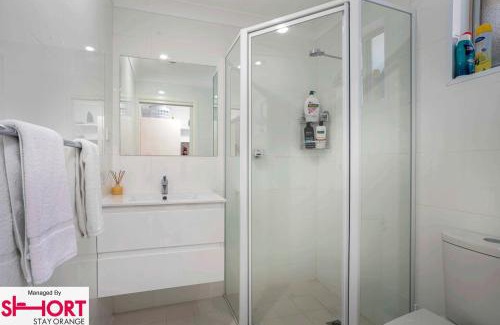 Orange Apartment | One-Bedroom Apartment on Summer