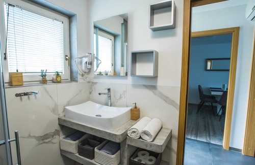 Metlika Apartment | One Bedroom Apartment