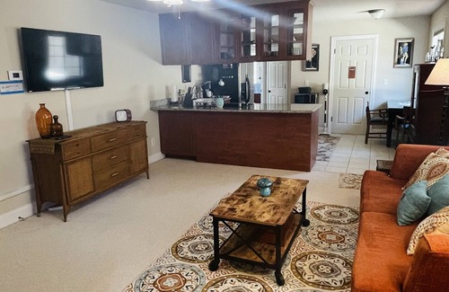 Livermore Apartment | One bedroom apartment w/private entrace