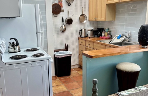 Laurel Park Apartment | One Bedroom Apartment #3 in Historic Burns Square district, downtown Sarasota