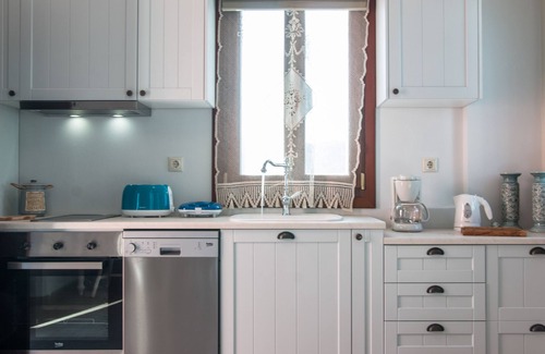 Agios Prokopios Apartment | One-Bedroom Apartment with Sea View 1, First Floor - Gratsias Luxury Apartments