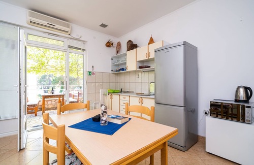 Zuljana Apartment | One bedroom apartment with air-conditioning Žuljana, Pelješac (A-10233-a)