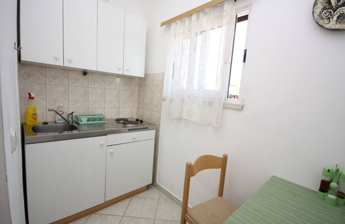 Maslinica Apartment | One bedroom apartment with balcony and sea view Maslinica, Šolta (A-5184-b)