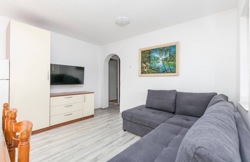 Necujam Apartment | One bedroom apartment with terrace Nečujam, Šolta (A-8691-b)