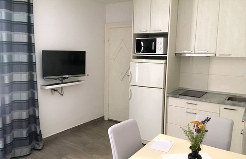Jezera Apartment | One bedroom apartment with terrace Jezera, Murter (A-19056-c)