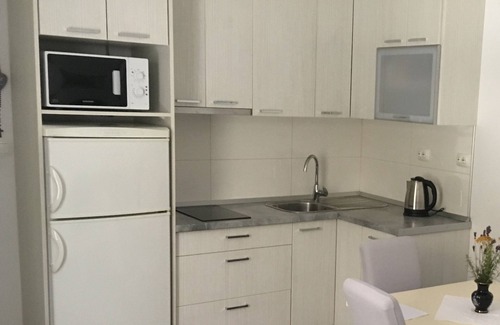 Jezera Apartment | One bedroom apartment with terrace Jezera, Murter (A-19056-c)