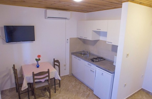 Zrce Apartment | One bedroom apartment with terrace and sea view Metajna, Pag (A-6389-c)