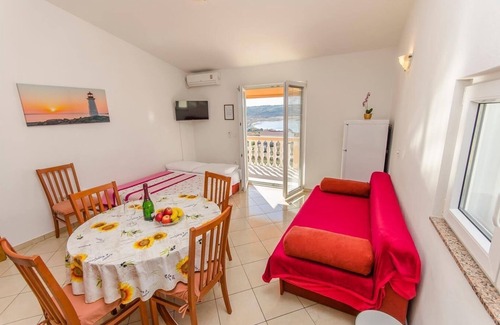 Rtina Apartment | One bedroom apartment with terrace and sea view Rtina - Miočići, Zadar (A-13072-d)